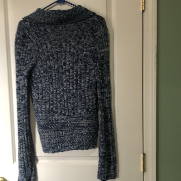 Rue21 women’s blue & white sweater - Picture 3 of 4